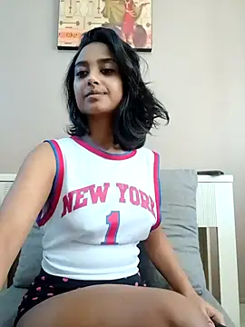 littlemissdevil69 online show from February 21, 2026, 7:32 am