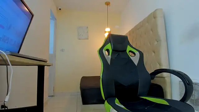 Snapshot of Darkknightx01 chatting on November 13, 2025, 1:31 am Darkknightx01 online show from November 13, 2025, 1:31 am