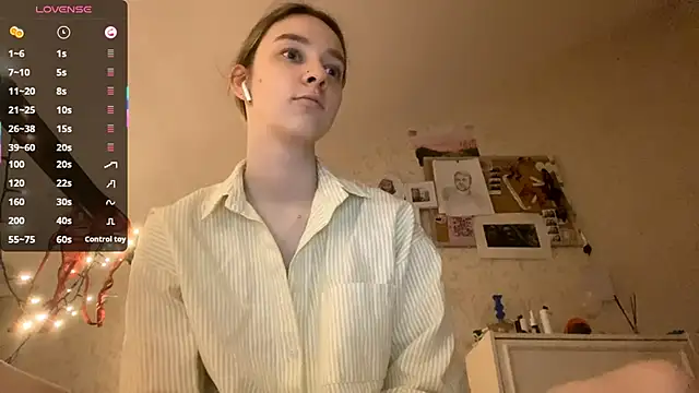 DanaCore online show from October 24, 2025, 4:28 pm