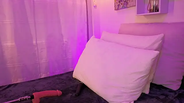 Samaraa Smith online show from October 24, 2025, 11:09 am