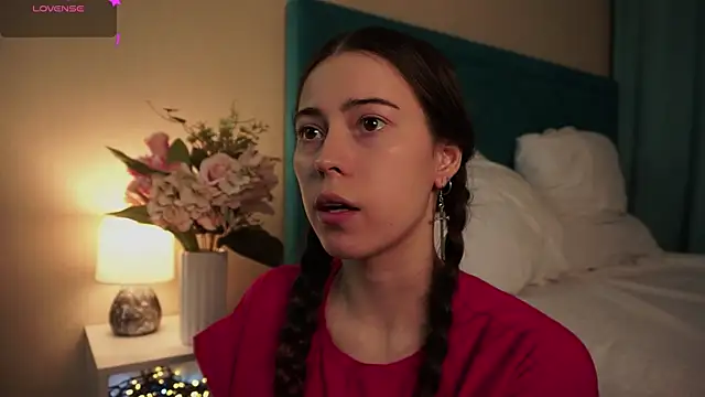 ywixos online show from April 2, 2026, 2:46 pm