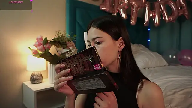 ywixos online show from February 28, 2026, 3:44 pm