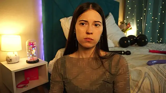 ywixos online show from April 10, 2026, 9:44 pm