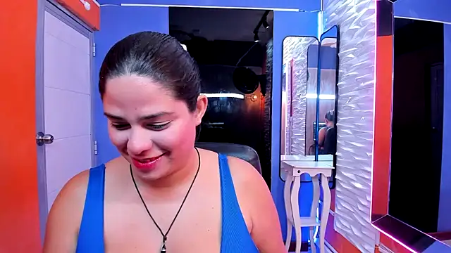 lucia ht online show from October 15, 2025, 2:43 am