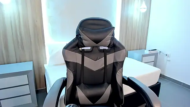 megara x  online show from September 26, 2025, 2:18 am