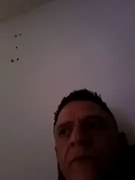 Snapshot of leon8013A chatting on September 21, 2025, 11:48 am leon8013A online show from September 21, 2025, 11:48 am