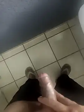 Leofj007 online show from April 15, 2026, 5:17 pm