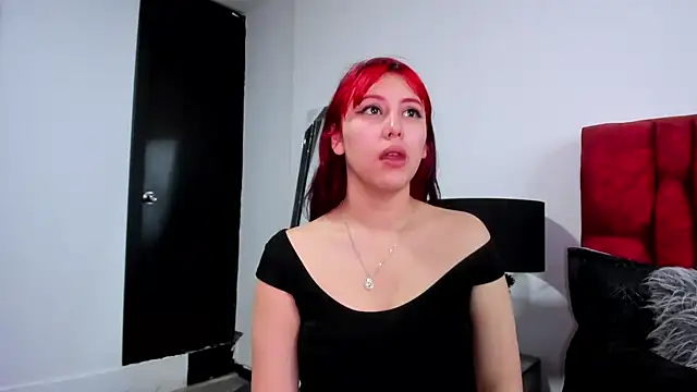 Snapshot of Maddy_Mills chatting on September 19, 2025, 3:16 pm Maddy Mills online show from September 19, 2025, 3:16 pm