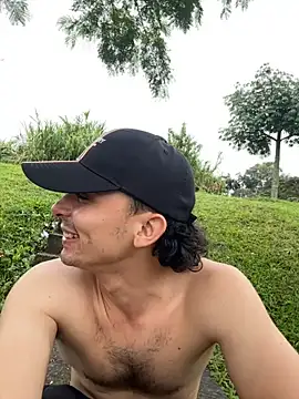 Jacobs0 online show from November 6, 2025, 2:21 pm