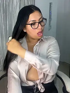 Issa Santana online show from May 20, 2026, 10:07 pm