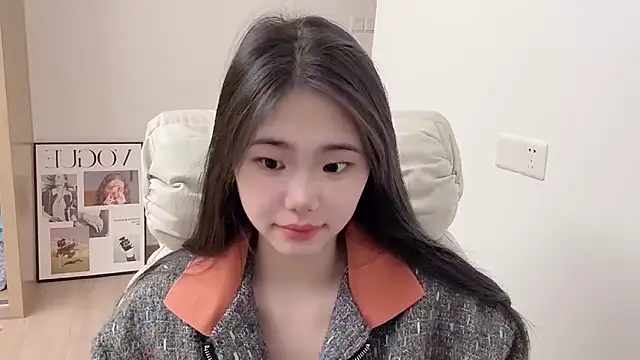 Snapshot of suki-1 chatting on November 19, 2025, 9:09 am suki-1 online show from November 19, 2025, 9:09 am