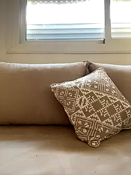 Snapshot of kamita-12 chatting on December 22, 2025, 2:50 pm kamita-12 online show from December 22, 2025, 2:50 pm