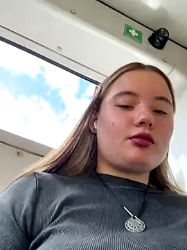 Snapshot of StephanieMur chatting on September 21, 2025, 6:07 am StephanieMur online show from September 21, 2025, 6:07 am