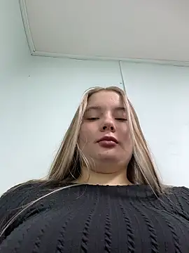 StephanieMur online show from January 13, 2026, 3:21 am