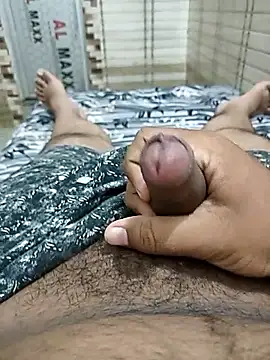 Snapshot of brownbear6 chatting on October 4, 2025, 1:01 pm brownbear6 online show from October 4, 2025, 1:01 pm