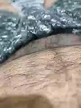 Snapshot of brownbear6 chatting on October 3, 2025, 5:47 pm brownbear6 online show from October 3, 2025, 5:47 pm