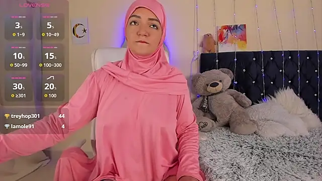 Snapshot of Dana-Alabi chatting on October 4, 2025, 3:30 am Dana-Alabi online show from October 4, 2025, 3:30 am