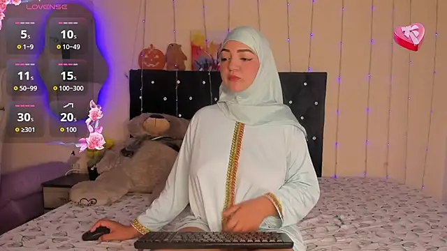 Snapshot of Dana-Alabi chatting on February 12, 2026, 12:27 pm Dana-Alabi online show from February 12, 2026, 12:27 pm