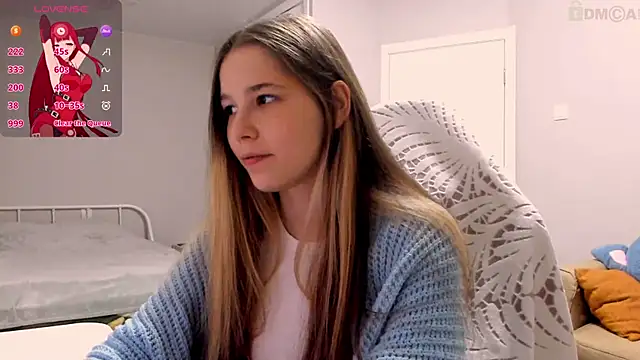 Snapshot of ValerieBubbles chatting on October 12, 2025, 5:36 pm ValerieBubbles online show from October 12, 2025, 5:36 pm