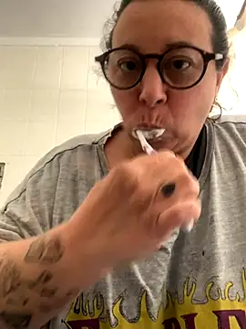 LupeLok online show from October 8, 2025, 6:52 pm