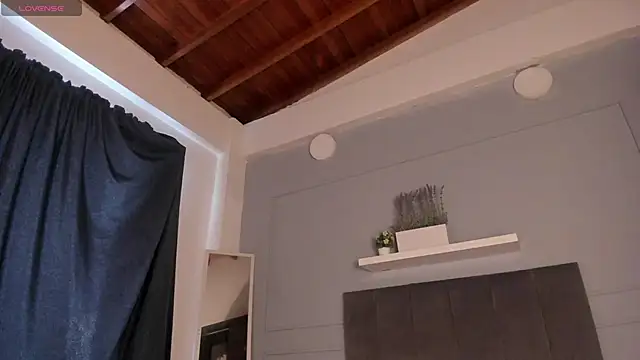 Snapshot of sweet_sea chatting on October 24, 2025, 12:26 pm sweet sea online show from October 24, 2025, 12:26 pm