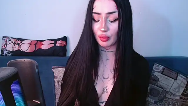 Snapshot of alisa_tattoogirl1 chatting on September 21, 2025, 6:24 pm alisa tattoogirl1 online show from September 21, 2025, 6:24 pm