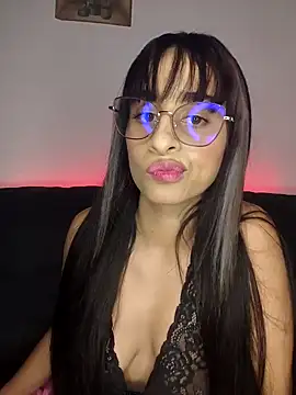 Snapshot of issis22 chatting on September 22, 2025, 2:06 am issis22 online show from September 22, 2025, 2:06 am