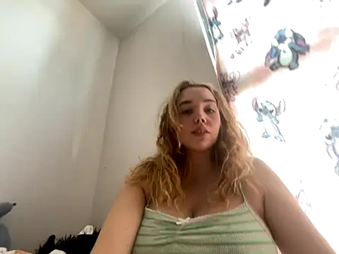 violetcutie online show from September 17, 2025, 2:30 pm