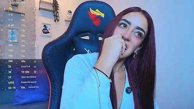 Snapshot of ViolethRosse chatting on October 23, 2025, 8:07 pm ViolethRosse online show from October 23, 2025, 8:07 pm