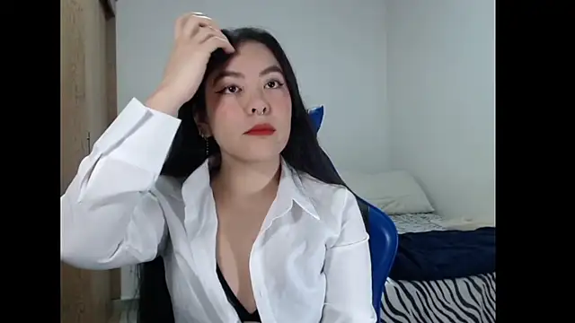 Snapshot of EloiseJun chatting on May 17, 2026, 5:40 am EloiseJun online show from May 17, 2026, 5:40 am
