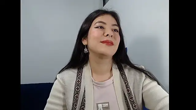Snapshot of EloiseJun chatting on June 16, 2026, 4:45 am EloiseJun online show from June 16, 2026, 4:45 am