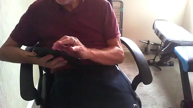 Snapshot of rogpb chatting on October 21, 2025, 10:58 am rogpb online show from October 21, 2025, 10:58 am