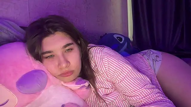 Snapshot of enyazhe chatting on November 7, 2025, 1:59 pm enyazhe online show from November 7, 2025, 1:59 pm