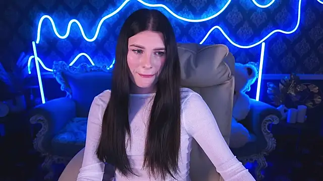 Snapshot of Neyla_Charm chatting on October 5, 2025, 7:26 pm Neyla Charm online show from October 5, 2025, 7:26 pm