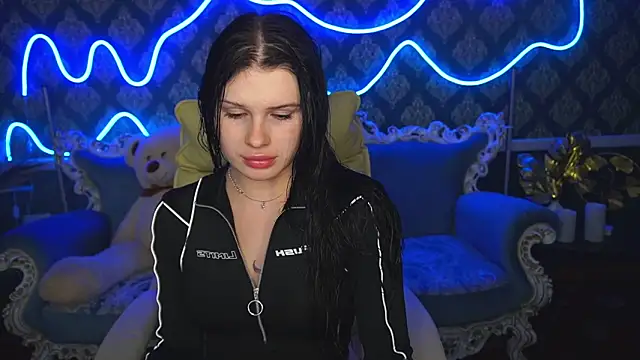 Snapshot of Neyla_Charm chatting on October 13, 2025, 6:53 pm Neyla Charm online show from October 13, 2025, 6:53 pm