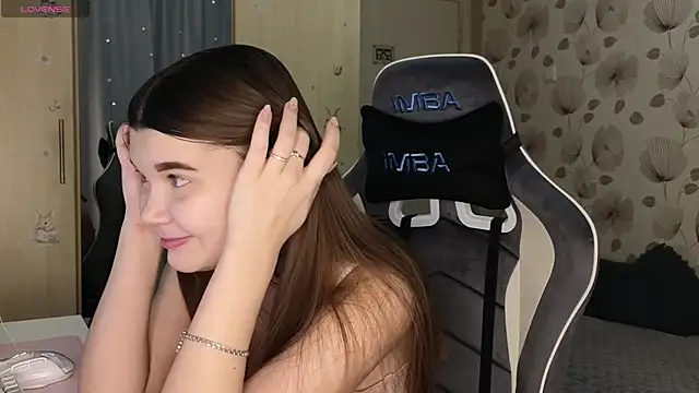  cute ice online show from February 12, 2026, 8:14 am