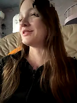 Snapshot of MichelleRoux chatting on September 21, 2025, 10:42 am MichelleRoux online show from September 21, 2025, 10:42 am