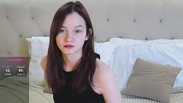 MichelleRoux online show from November 10, 2025, 1:16 pm