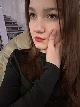 MichelleRoux online show from January 11, 2026, 4:58 pm