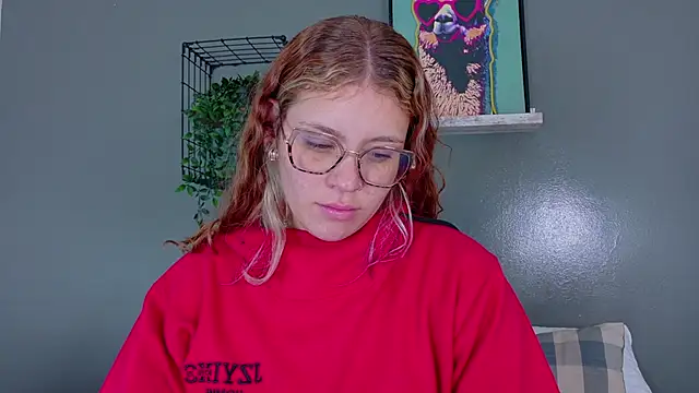 Snapshot of BelaMiller_ chatting on October 29, 2025, 11:42 am BelaMiller  online show from October 29, 2025, 11:42 am