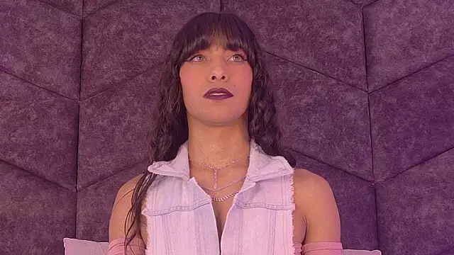 TiffValentinee  online show from October 4, 2025, 2:57 am