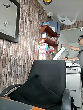 Snapshot of moorejhosua chatting on October 14, 2025, 9:04 pm moorejhosua online show from October 14, 2025, 9:04 pm