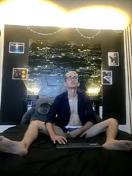 Snapshot of moorejhosua chatting on October 1, 2025, 2:27 am moorejhosua online show from October 1, 2025, 2:27 am