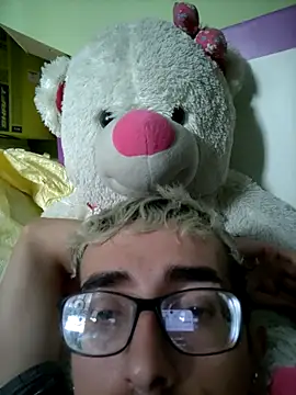 Snapshot of moorejhosua chatting on October 31, 2025, 12:57 pm moorejhosua online show from October 31, 2025, 12:57 pm