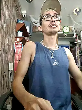 Snapshot of moorejhosua chatting on November 1, 2025, 2:33 pm moorejhosua online show from November 1, 2025, 2:33 pm