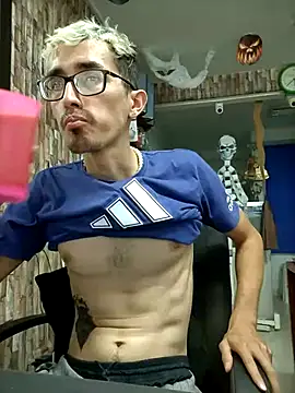 Snapshot of moorejhosua chatting on October 20, 2025, 10:32 pm moorejhosua online show from October 20, 2025, 10:32 pm