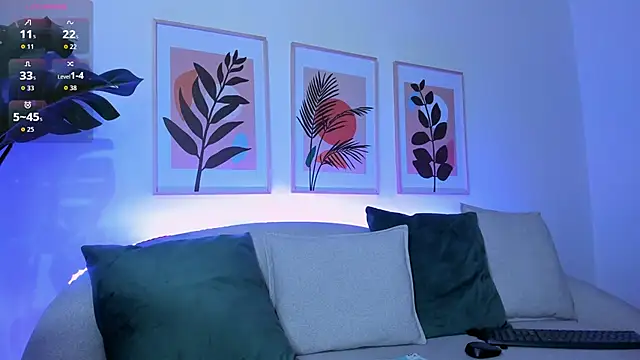 crystal peed online show from October 2, 2025, 11:02 am