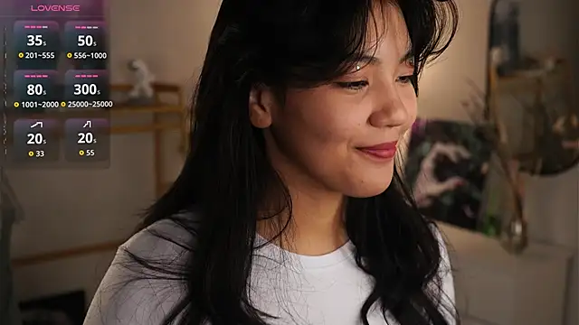 Snapshot of MoiraEger chatting on October 13, 2025, 5:03 pm MoiraEger online show from October 13, 2025, 5:03 pm