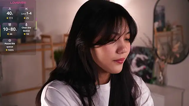 Snapshot of MoiraEger chatting on October 23, 2025, 5:22 pm MoiraEger online show from October 23, 2025, 5:22 pm