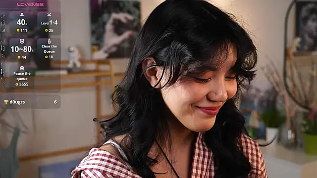 Snapshot of MoiraEger chatting on October 4, 2025, 5:03 pm MoiraEger online show from October 4, 2025, 5:03 pm